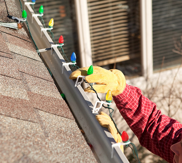 professional Christmas light installers Alberta