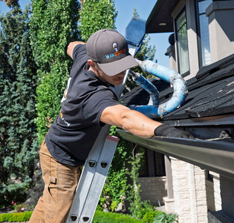 Gutter & Eavestrough Cleaning