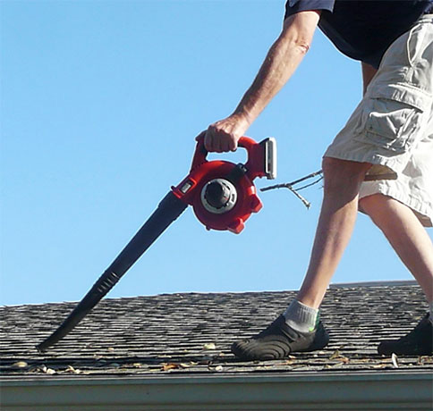 gutter vacuum cleaning