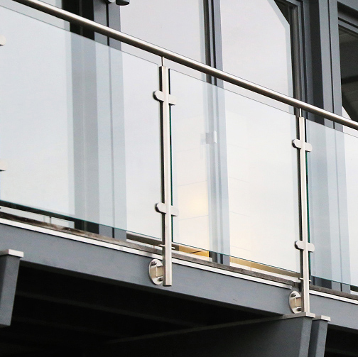glass railing panel cleaning